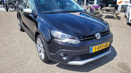 Hatchback Gebruikt 2014 VW Polo Cross Hatchback | € 9.250 (Eerlijke prijs)