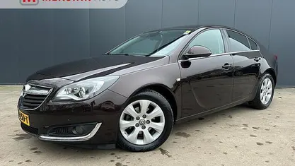 Occasion Opel Insignia Business 136 PK (100 kW) 2015 Bruin (metallic) Hatchback