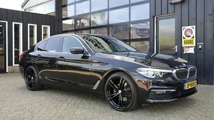 Zwart Gebruikt 2019 BMW 520 Executive Sedan | € 24.589 (Goede deal)