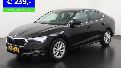 Zwart Occasion 2020 Skoda Octavia Business Line Hatchback | € 18.740 (Eerlijke prijs)