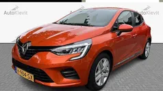 Oranje metallic Gebruikt 2020 Renault Clio V Zen Hatchback | € 14.950 (Eerlijke prijs)