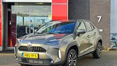 Groen, metallic lak Nieuw 2025 Toyota Yaris Cross Edition SUV | € 33.900 (Eerlijke prijs)