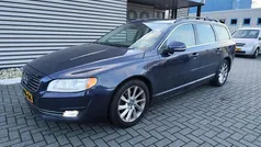 Blauw Gebruikt 2014 Volvo V70 Momentum Stationwagen | € 6.500 (Eerlijke prijs)