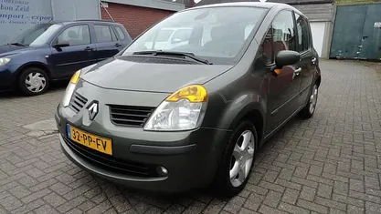 Occasion Renault Modus Luxe 98 PK (72 kW) 2004 Groen MPV