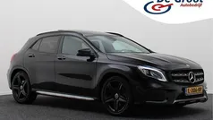 Zwart (metallic) Gebruikt 2017 Mercedes GLA250 SUV | € 23.950 (Goede deal)