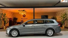 Grijs Gebruikt 2017 VW Passat Comfortline Stationwagen | € 18.990 (Eerlijke prijs)