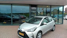 Gebruikt 2017 Toyota Yaris Hybrid Hatchback | € 12.950 (Goede deal)