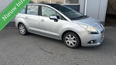 Grijs Gebruikt 2012 Peugeot 5008 MPV | € 2.599 (Eerlijke prijs)