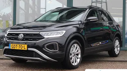 Occasion 2024 VW T-Roc Edition SUV | € 32.895 (Eerlijke prijs)