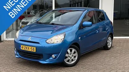 Blauw Gebruikt 2015 Mitsubishi Space Star Hatchback | € 4.900 (Eerlijke prijs)