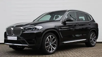 Saphirschwarz (donker zwart metallic) Gebruikt 2022 BMW X3 Comfort Edition SUV | € 44.950 (Eerlijke prijs)