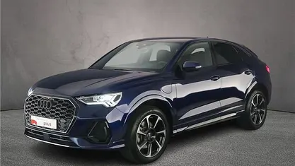 Blauw Occasion 2024 Audi Q3 Sportback Ambiente SUV | € 47.900 (Eerlijke prijs)