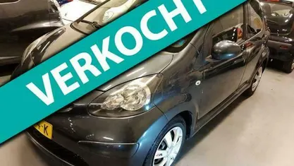 Occasion Toyota Aygo 68 PK (50 kW) 2007 Grijs Hatchback