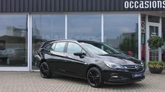 Zwart Gebruikt 2017 Opel Astra Business Hatchback | € 11.950 (Eerlijke prijs)