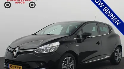 Zwart Gebruikt 2017 Renault Clio IV LIMITED Hatchback | € 9.283 (Eerlijke prijs)