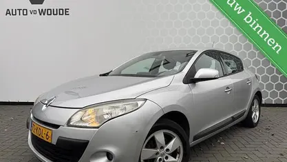 Gebruikt 2009 Renault Mégane III Dynamique Hatchback | € 1.750 (Eerlijke prijs)