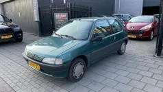 Groen Gebruikt 1995 Peugeot 106 Hatchback | € 499