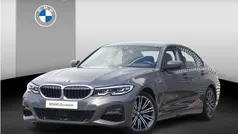 Gebruikt 2019 BMW 330 Executive Sedan | € 34.900 (Eerlijke prijs)