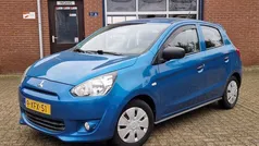 Blauw, metallic lak Gebruikt 2014 Mitsubishi Space Star Inform Hatchback | € 5.450 (Eerlijke prijs)