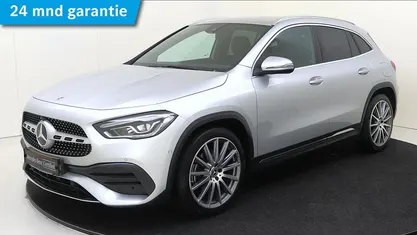 Grijs Gebruikt 2022 Mercedes GLA180 AMG line SUV | € 39.995 (Eerlijke prijs)