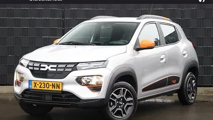 Occasion Dacia Spring Expression 33 kW (45 PK) 2023 Grijs Hatchback