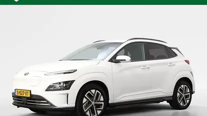 Serenity white Occasion 2023 Hyundai Kona SUV | € 26.950 (Eerlijke prijs)