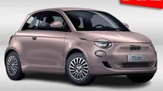 Rood Nieuw 2025 Fiat 500e Urban Hatchback | € 27.888 (Goede deal)