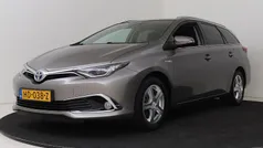 Gebruikt 2015 Toyota Auris Hybrid Stationwagen | € 13.950 (Eerlijke prijs)
