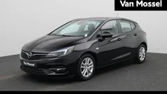 Zwart Gebruikt 2021 Opel Astra Business Edition Hatchback | € 12.745 (Eerlijke prijs)