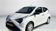 Wit Gebruikt 2021 Toyota Aygo Hatchback | € 11.450 (Eerlijke prijs)