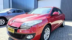 Rood Gebruikt 2013 Renault Mégane GrandTour Collection Stationwagen | € 4.950 (Eerlijke prijs)