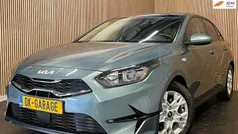 Groen Gebruikt 2022 Kia Ceed Hatchback | € 18.395 (Eerlijke prijs)