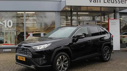 Gebruikt 2025 Toyota RAV4 Hybrid Style SUV | € 42.890 (Super prijs)