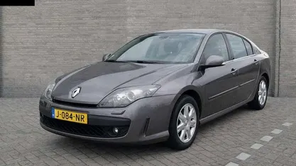 Occasion Renault Laguna III Dynamique 111 PK (81 kW) 2010 Grijs Hatchback