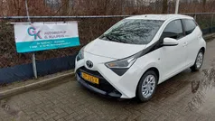 Gebruikt 2019 Toyota Aygo X-play Hatchback | € 9.950 (Eerlijke prijs)