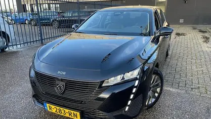 Occasion 2022 Peugeot 308 Business-Line Hatchback | € 14.950 (Goede deal)