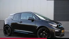 Zwart Gebruikt 2021 BMW i3 Hatchback | € 22.945 (Eerlijke prijs)