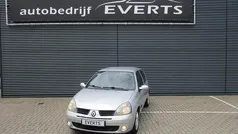 Grijs Gebruikt 2005 Renault Clio II Hatchback | € 1.250 (Goede deal)