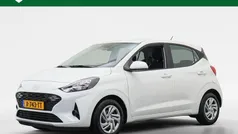 Wit Gebruikt 2024 Hyundai i10 Comfort Hatchback | € 16.990 (Eerlijke prijs)