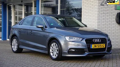 Grijs Gebruikt 2016 Audi A3 S-Line Sedan | € 13.900 (Eerlijke prijs)