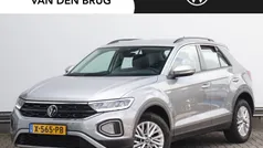 Grijs Gebruikt 2024 VW T-Roc Business SUV | € 28.985 (Eerlijke prijs)