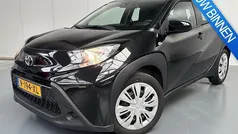 Zwart Gebruikt 2022 Toyota Aygo Play Hatchback | € 15.950 (Goede deal)
