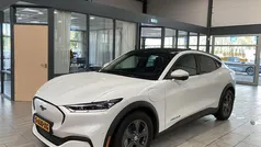 Gebruikt 2023 Ford Mustang Mach-E SUV | € 36.450 (Eerlijke prijs)