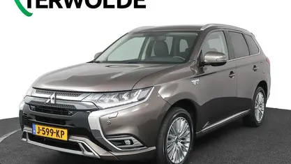 Occasion Mitsubishi Outlander P-HEV Intense 68 PK (50 kW) 2020 SUV
