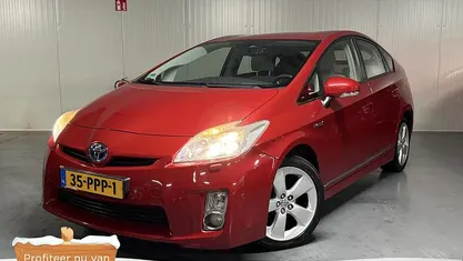 Rood Gebruikt 2011 Toyota Prius Business Edition Hatchback | € 9.950 (Eerlijke prijs)