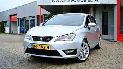 Grijs Occasion 2017 Seat Ibiza CONNECT Hatchback | € 12.350 (Eerlijke prijs)