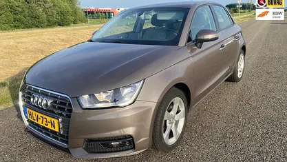 Occasion Audi A1 Sportback Sport 125 PK (91 kW) 2015 Grijs (metallic) Hatchback