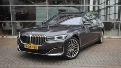 Grijs, metallic lak Gebruikt 2021 BMW 745e Sedan | € 58.950 (Eerlijke prijs)