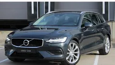 Grijs Gebruikt 2019 Volvo V60 Momentum Stationwagen | € 30.645 (Super prijs)