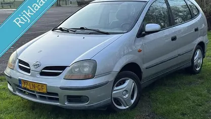 Grijs Gebruikt 2003 Nissan Almera Tino MPV | € 1.450 (Eerlijke prijs)